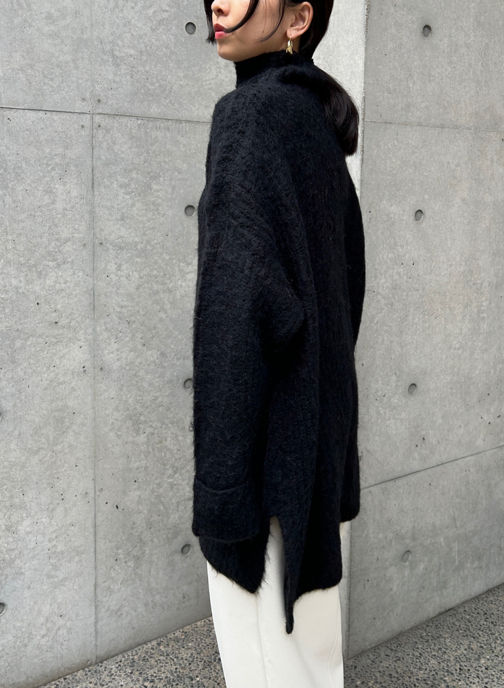 LOOSE HIGH NECK KNIT