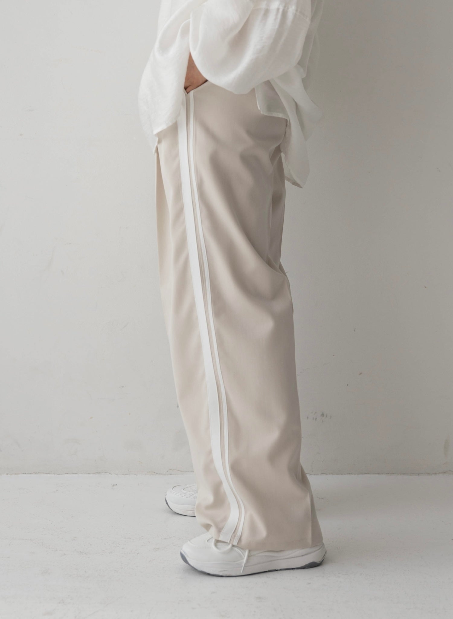 サイドラインパンツ – レディースファッション通販のSOELLE