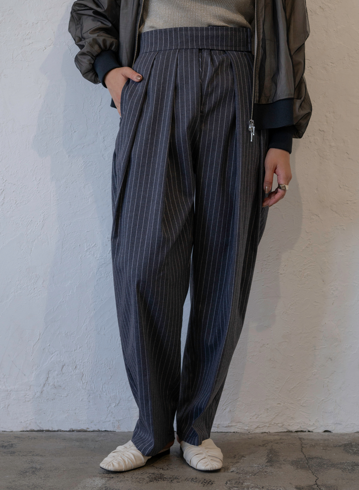 TUCK TAPE STRIPE PANTS